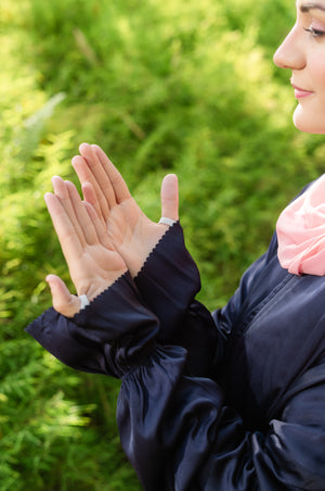 Luxe travel prayer robe in sapphire