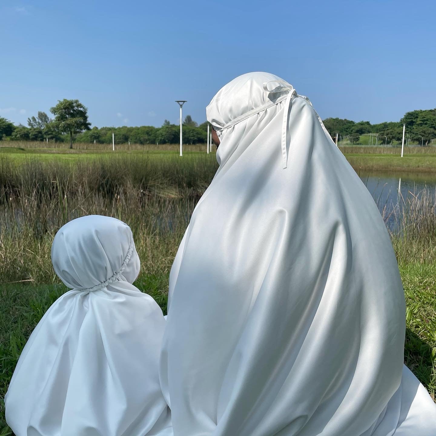 Zahra prayer robe