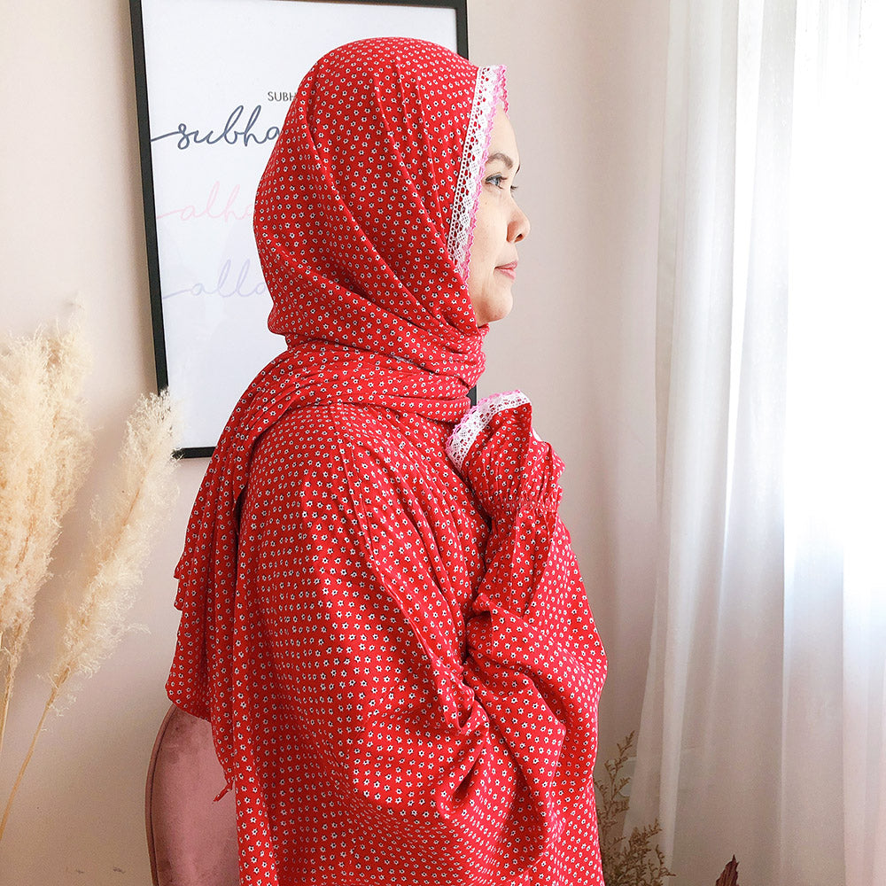 scarlet red raudah prayer robe